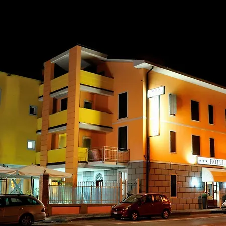 Molinari Hotel 3*
