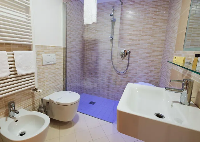 몰리나리 호텔 콜레키오